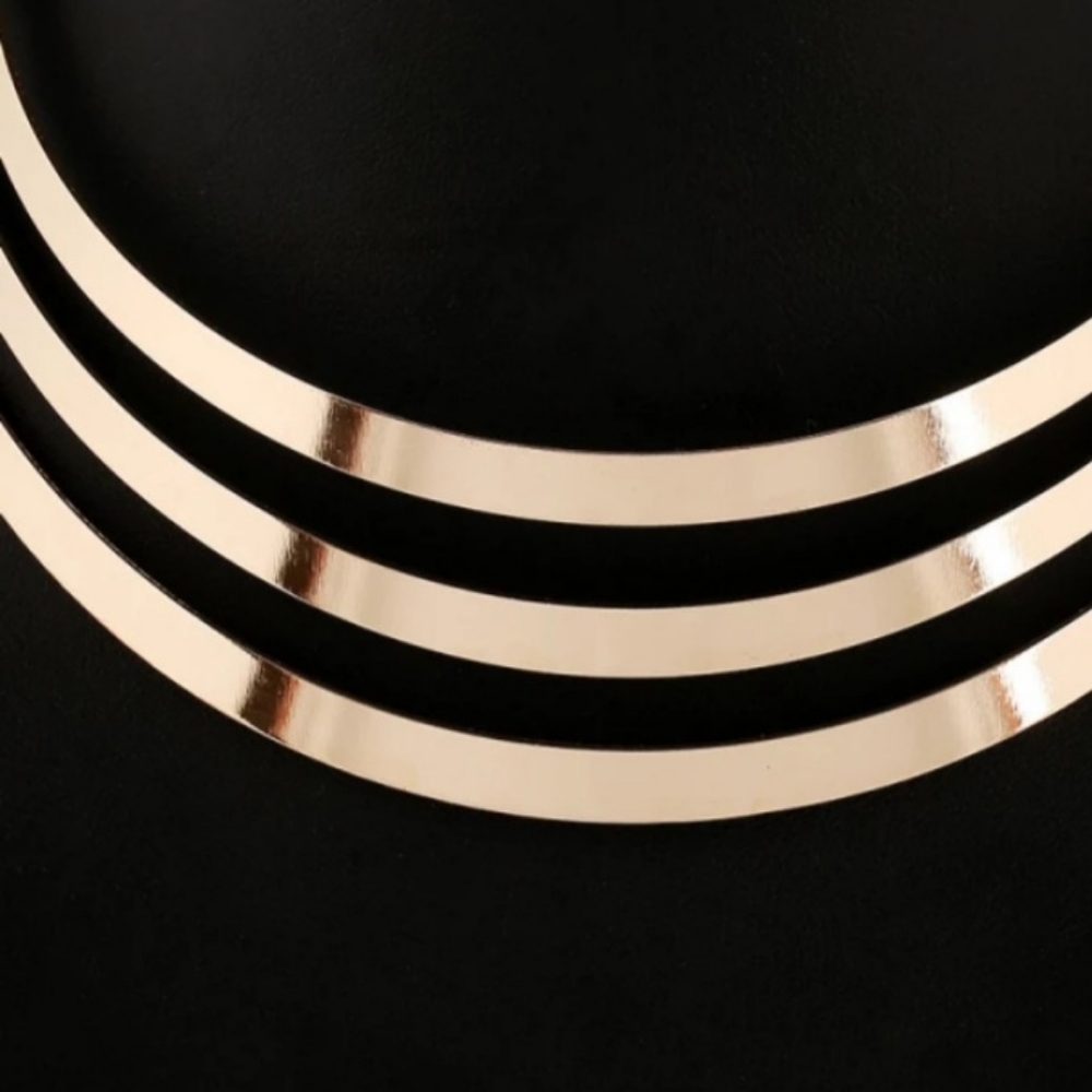 NECKLACE - Picture 3 of 5